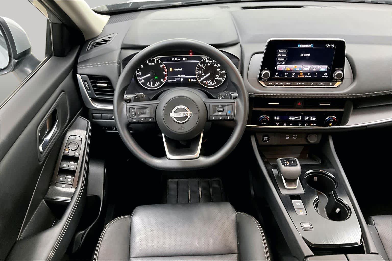 Used 2024 Nissan Rogue SV FWD image 6