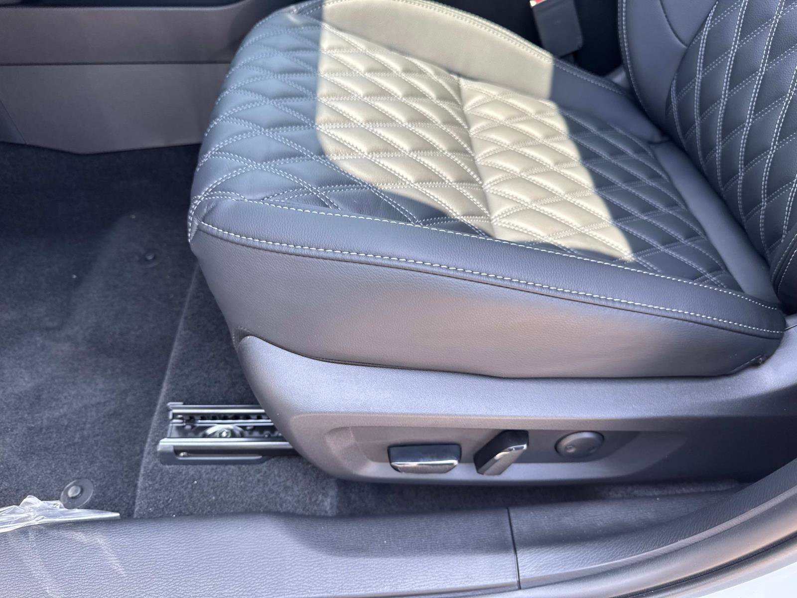 New 2025 Mitsubishi Outlander SEL image 16