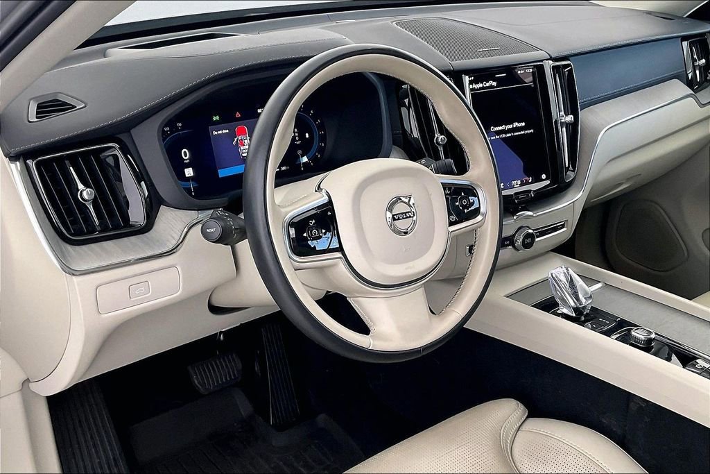Certified 2023 Volvo XC60 B5 Ultimate w/ Climate Package image 18