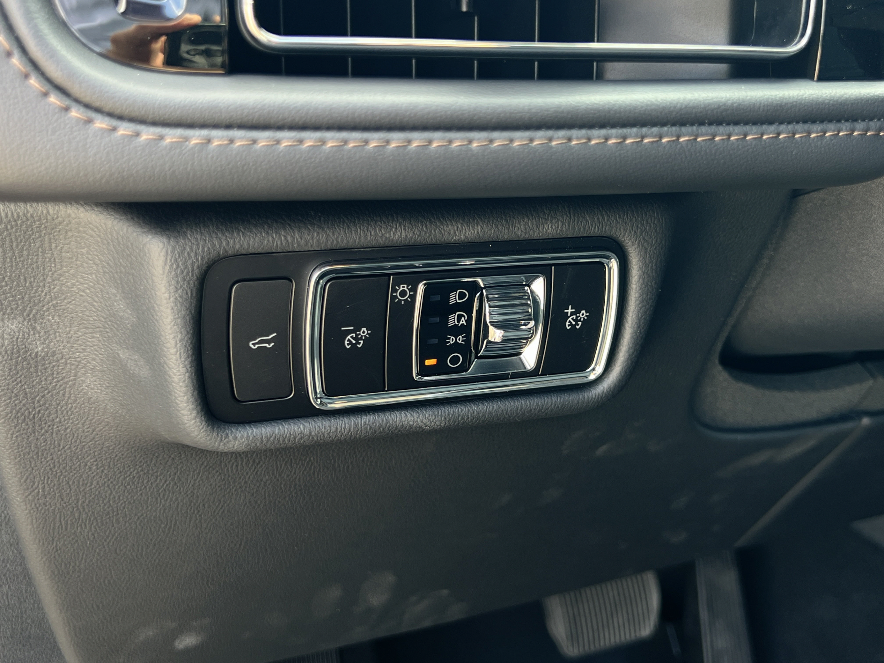 New 2026 Lincoln Aviator Reserve AWD/4WD image 11