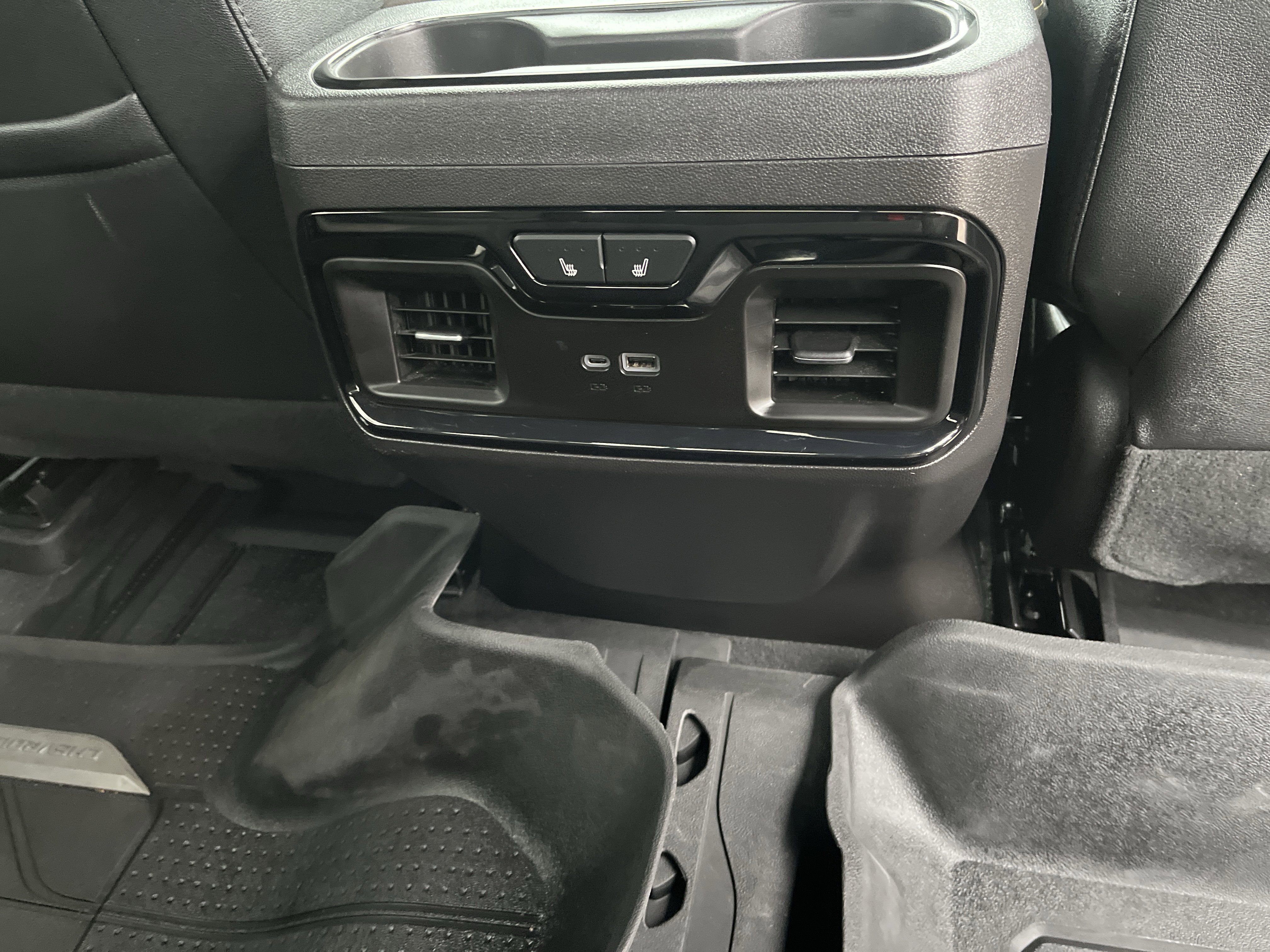 Used 2024 Chevrolet Silverado 1500 ZR2 w/ Technology Package image 17