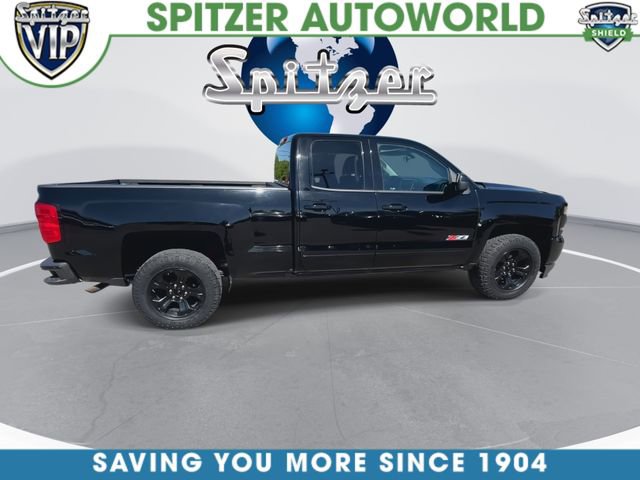 Used 2018 Chevrolet Silverado 1500 LT w/ Midnight Edition AWD/4WD image 3