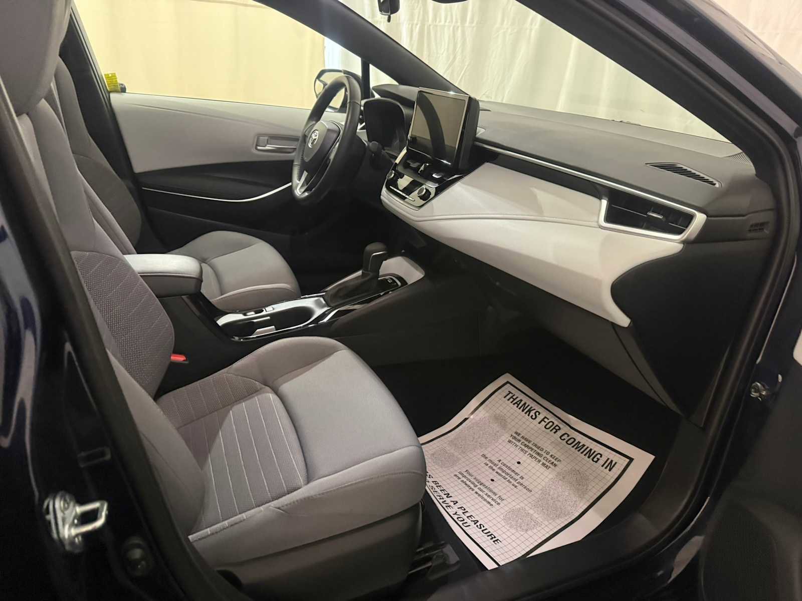 Certified 2023 Toyota Corolla SE w/ Carpet Mat Package (TMS) FWD image 27