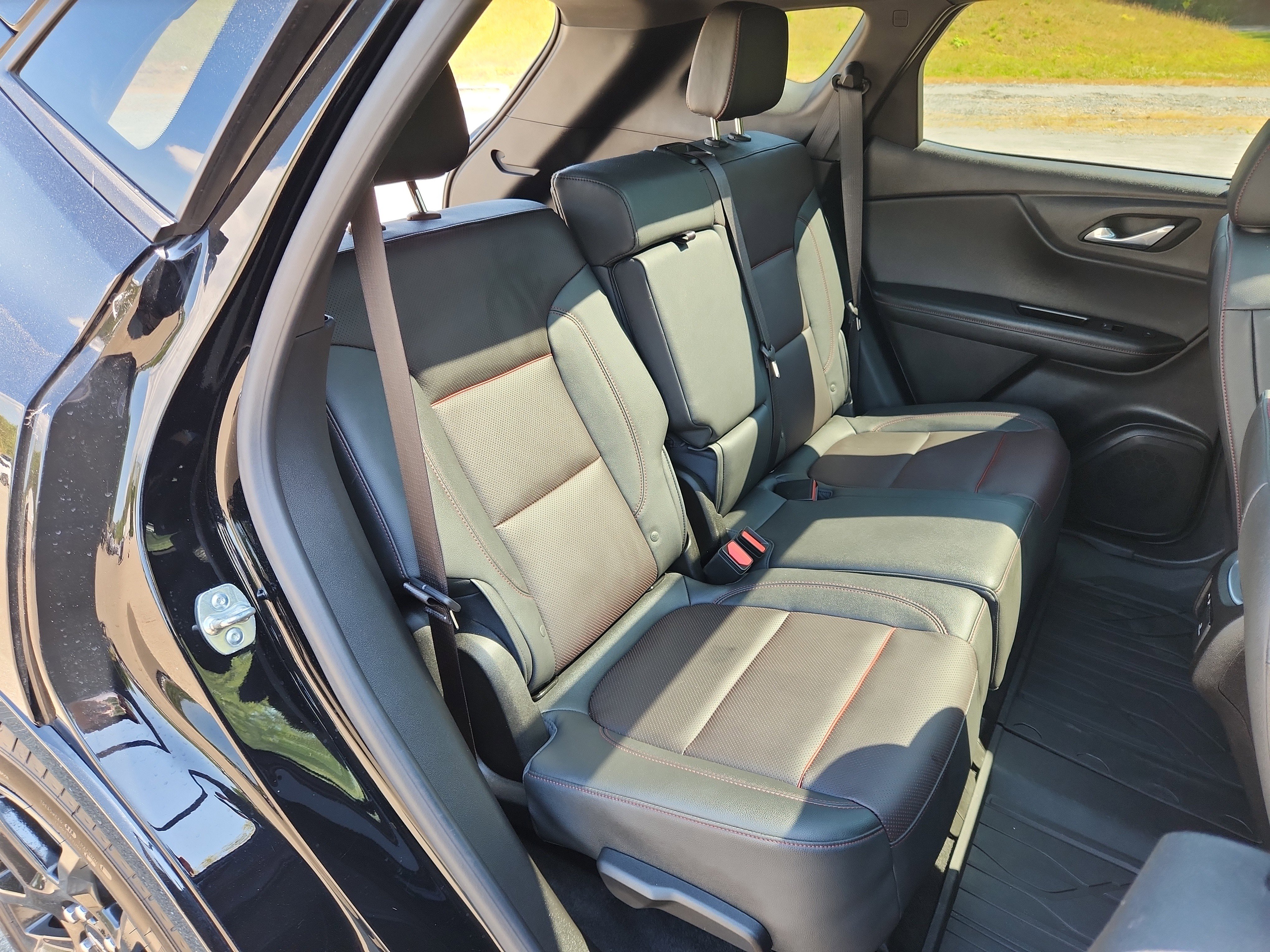 Used 2025 Chevrolet Blazer RS w/ Driver Confidence II Package image 47