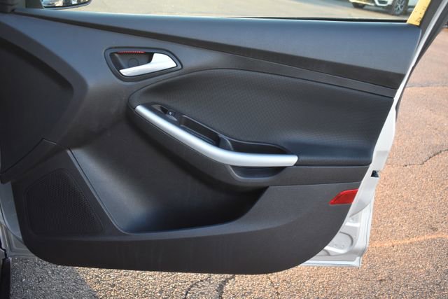 Used 2014 Ford Focus SE w/ Equipment Group 201A image 37