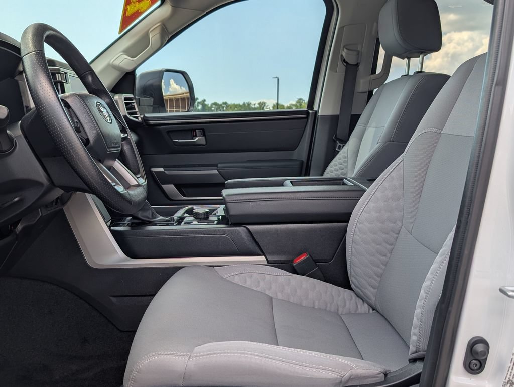 Used 2024 Toyota Tundra SR5 AWD/4WD image 12