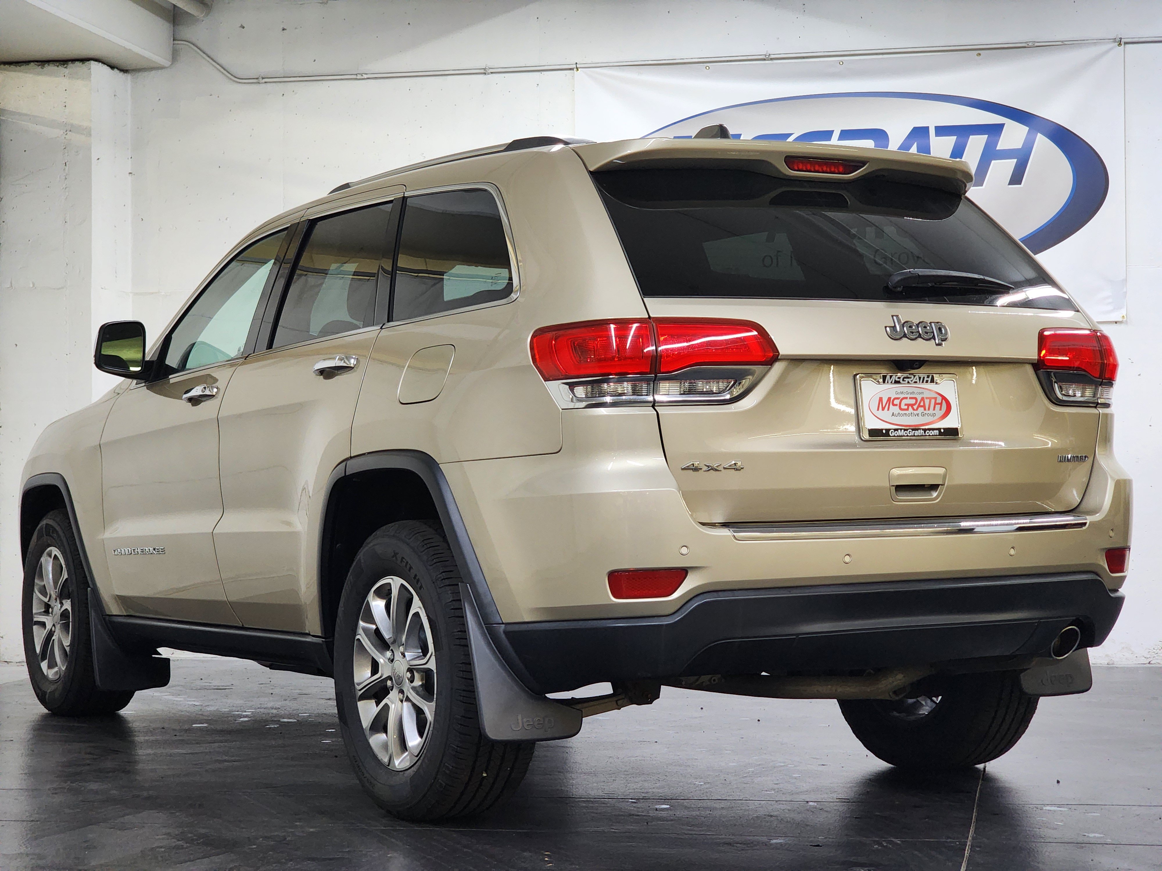 Used 2015 Jeep Grand Cherokee Limited AWD/4WD image 8