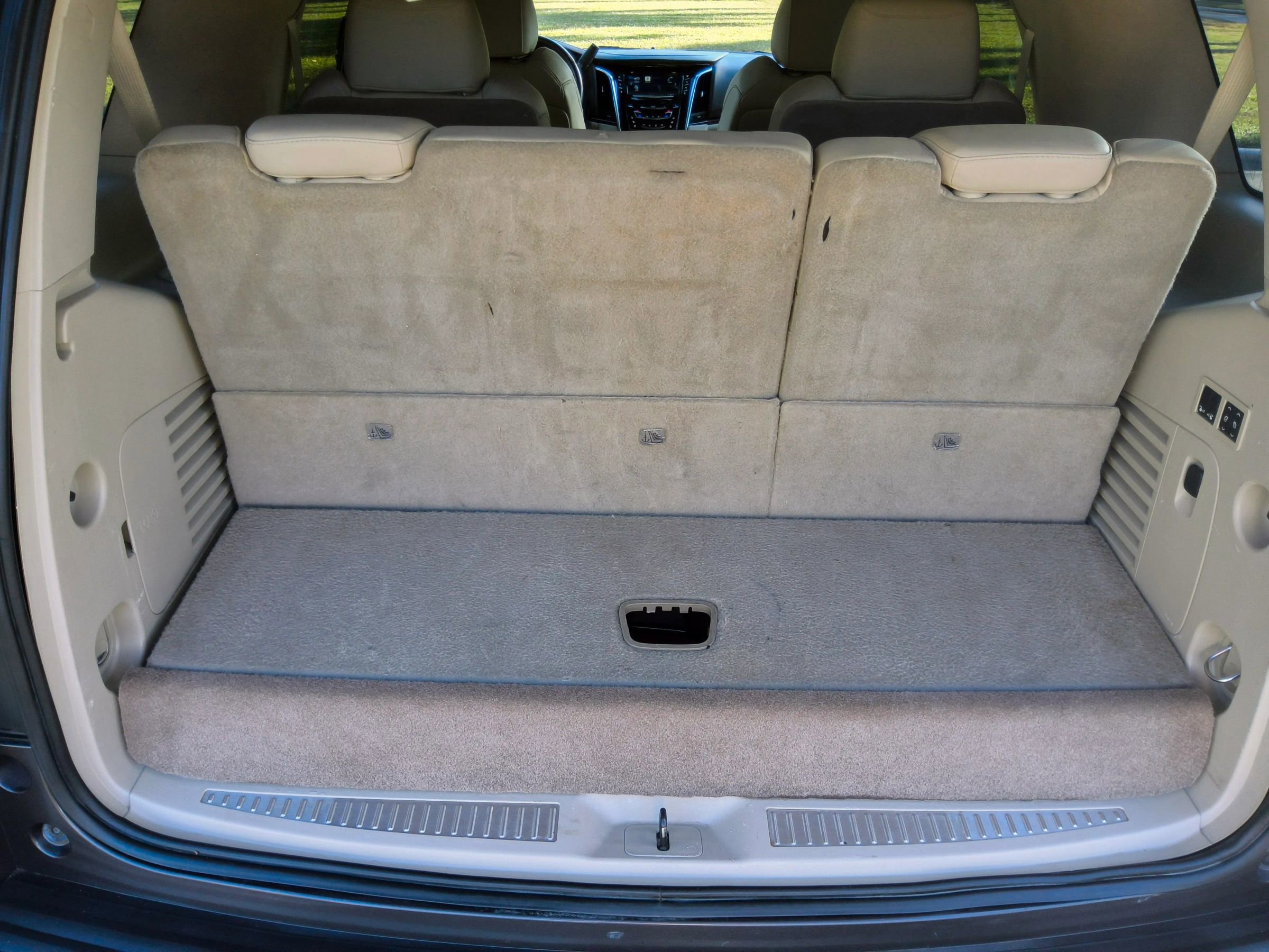 Used 2016 Cadillac Escalade Luxury image 52