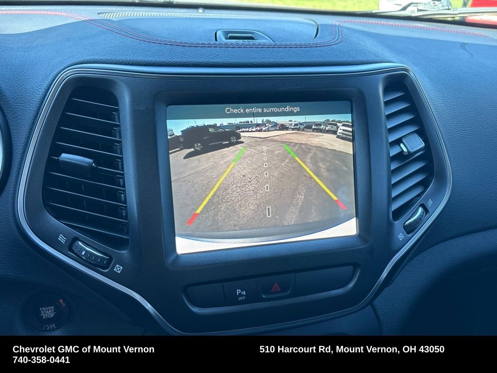 Used 2019 Jeep Cherokee Trailhawk image 16