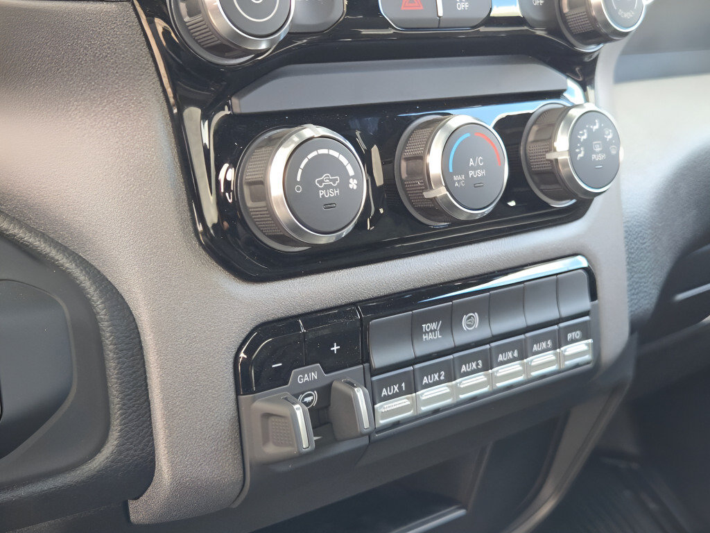 New 2026 RAM 5500 Tradesman AWD/4WD image 19