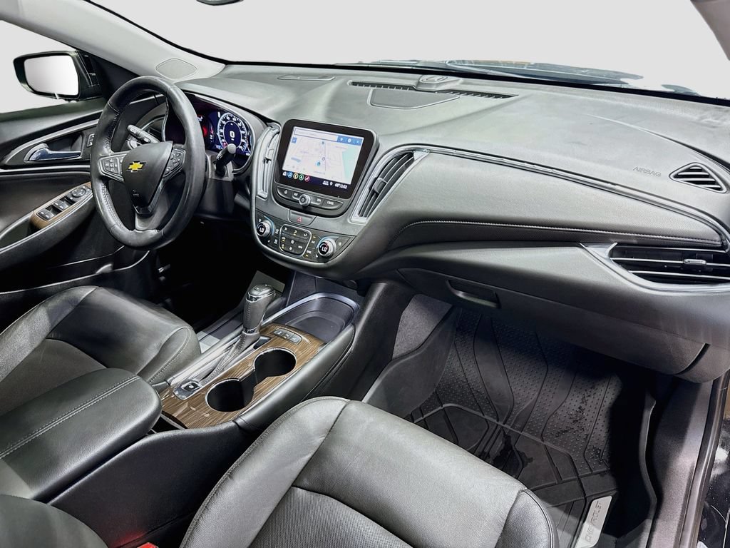 Used 2019 Chevrolet Malibu Premier w/ Sun and Wheel Package FWD image 28