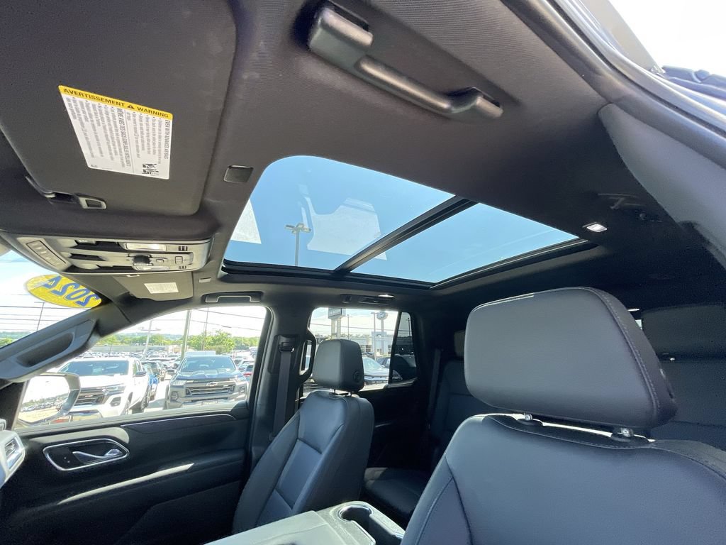 Used 2024 Chevrolet Tahoe Z71 w/ Luxury Package AWD/4WD image 19