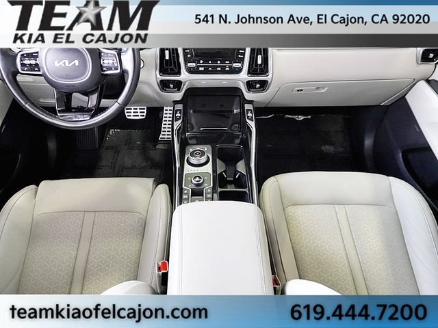 Certified 2023 Kia Sorento SX Prestige AWD/4WD image 25
