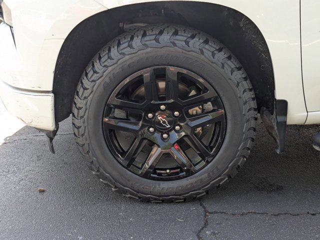 Used 2024 Chevrolet Silverado 1500 Custom w/ Turbomax Blackout Package AWD/4WD image 14