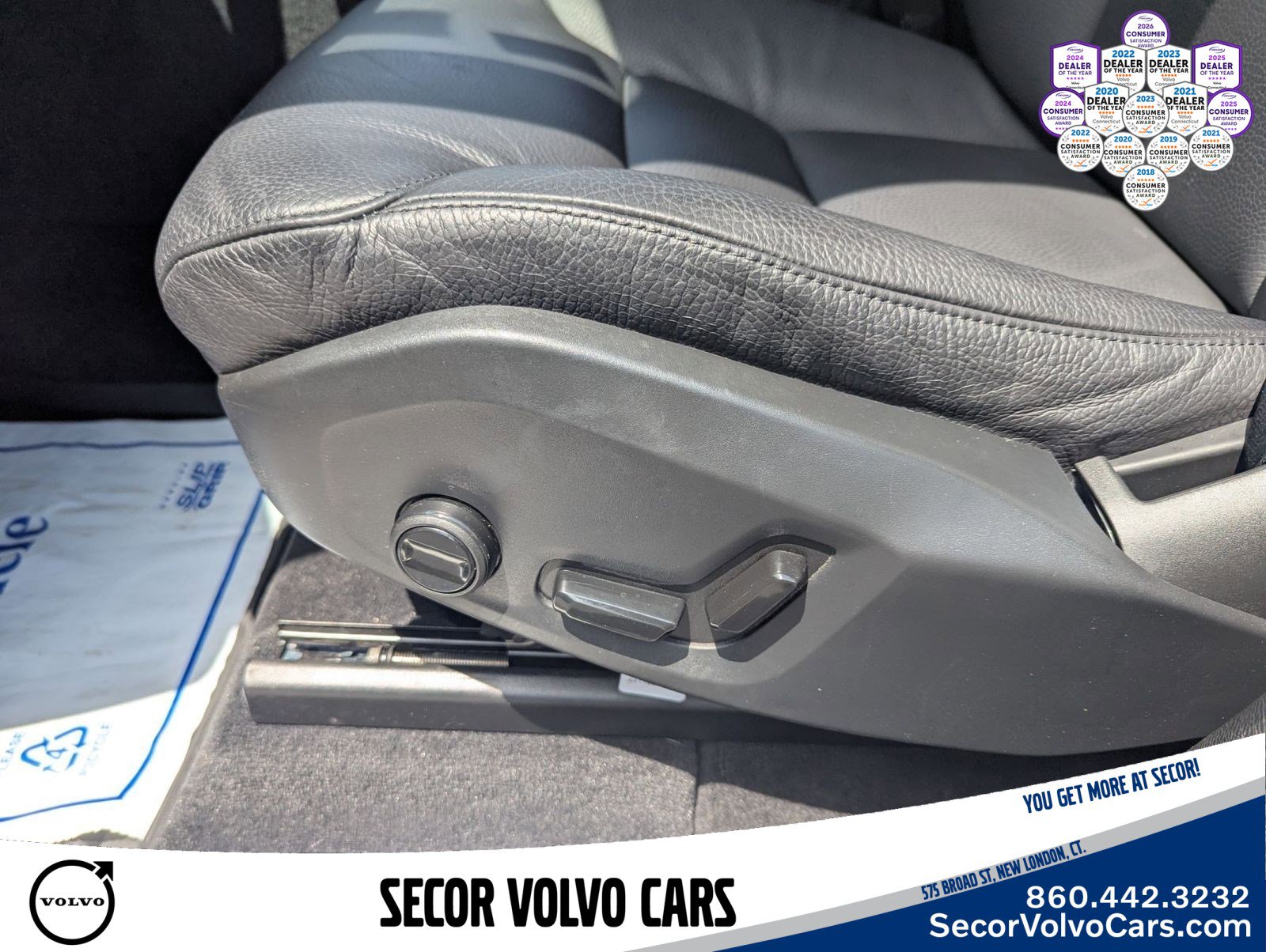 Certified 2023 Volvo XC60 B5 Plus w/ Climate Package AWD/4WD image 19