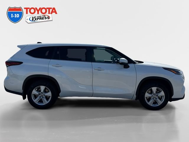 Certified 2024 Toyota Highlander LE AWD/4WD image 6