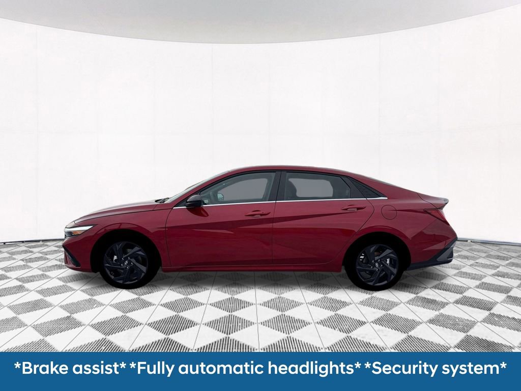 New 2026 Hyundai Elantra SEL Sport image 4