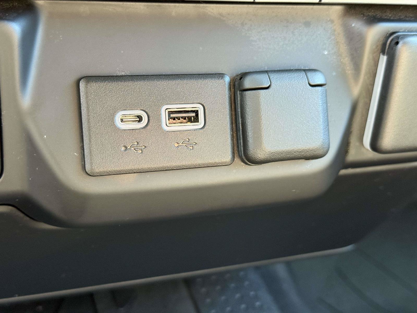 Certified 2023 Chevrolet Silverado 1500 Custom AWD/4WD image 27