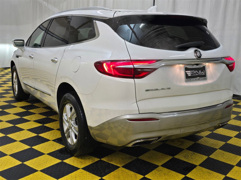 Used 2020 Buick Enclave Essence image 5