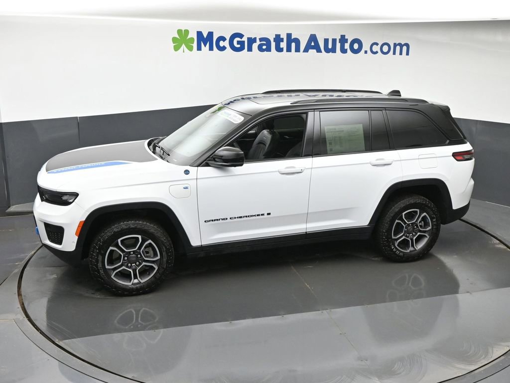 Used 2023 Jeep Grand Cherokee Trailhawk w/ Advanced Protech Group II image 21