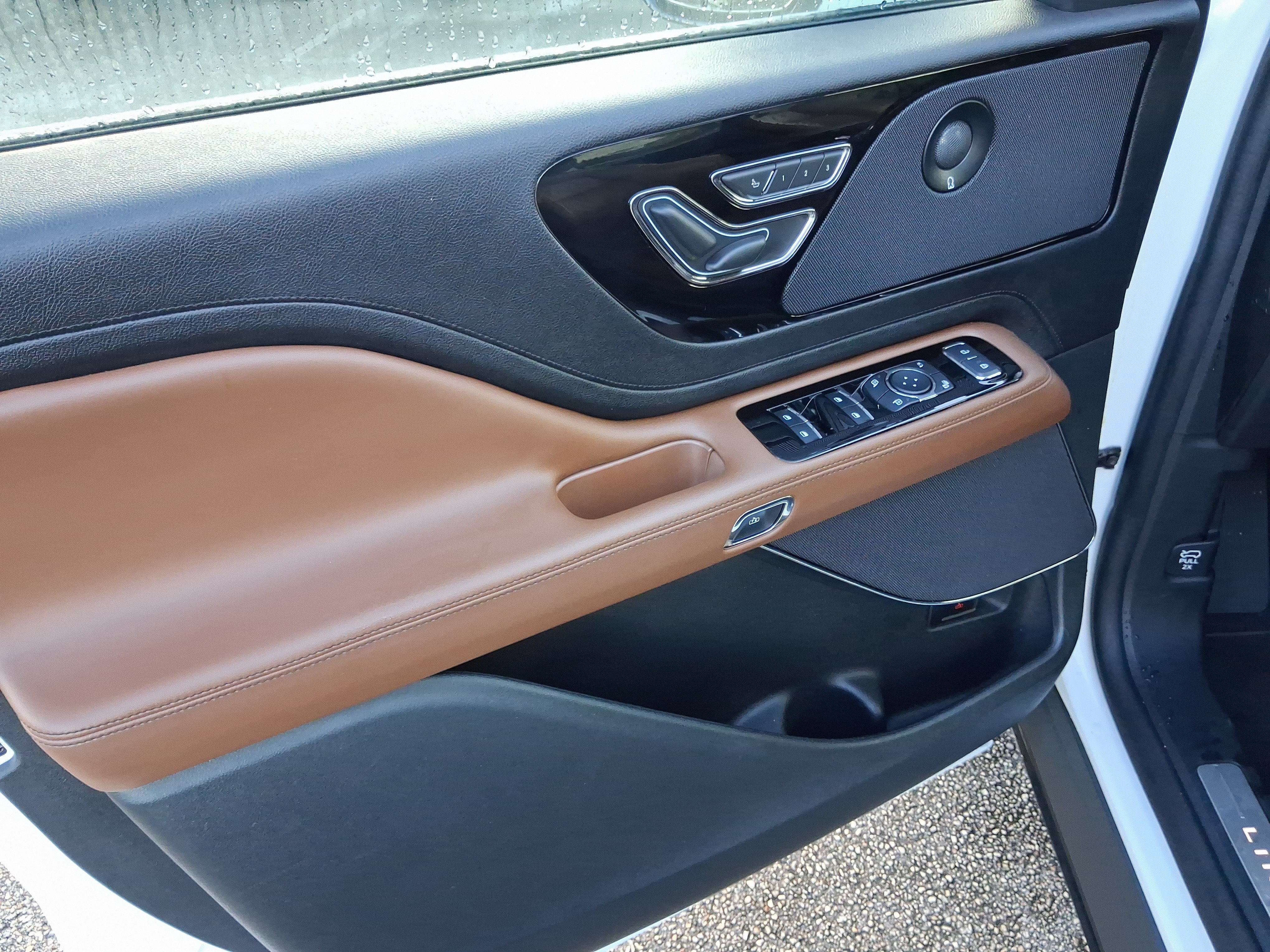 Certified 2024 Lincoln Aviator Reserve w/ Elements Package Plus RWD image 14
