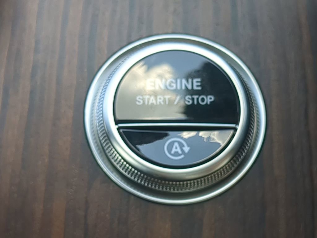 New 2025 Mercedes-Benz C 300 Sedan image 15