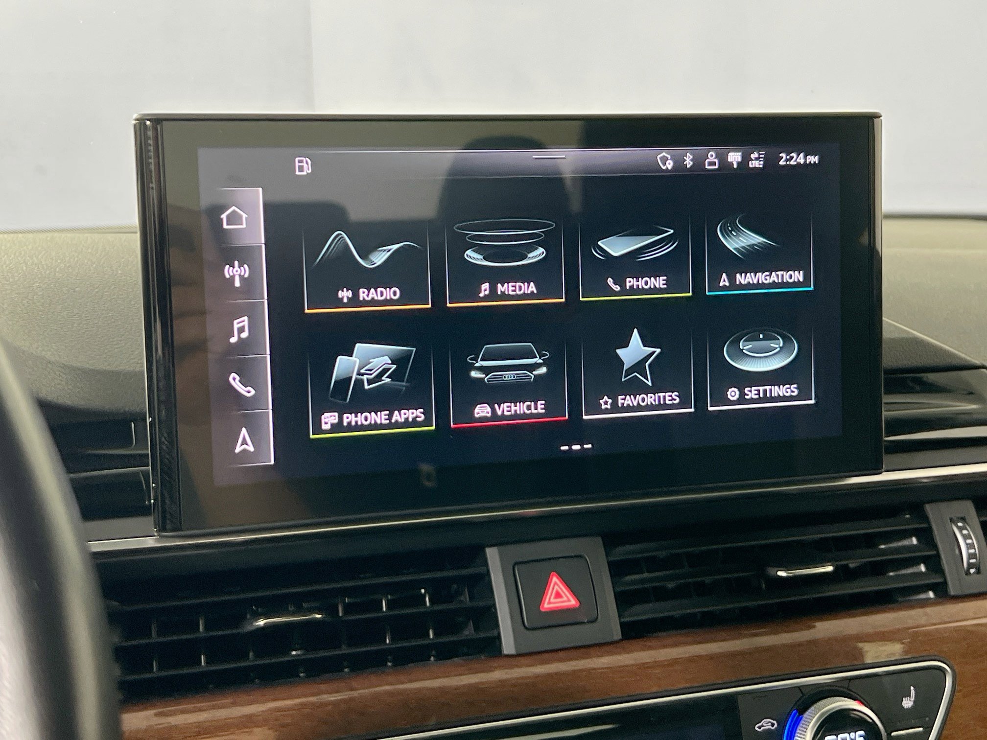Used 2022 Audi A4 2.0T Premium Plus w/ Premium Plus Package image 15