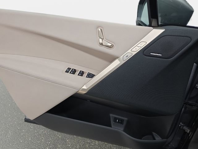 Certified 2025 BMW iX xDrive50 image 24