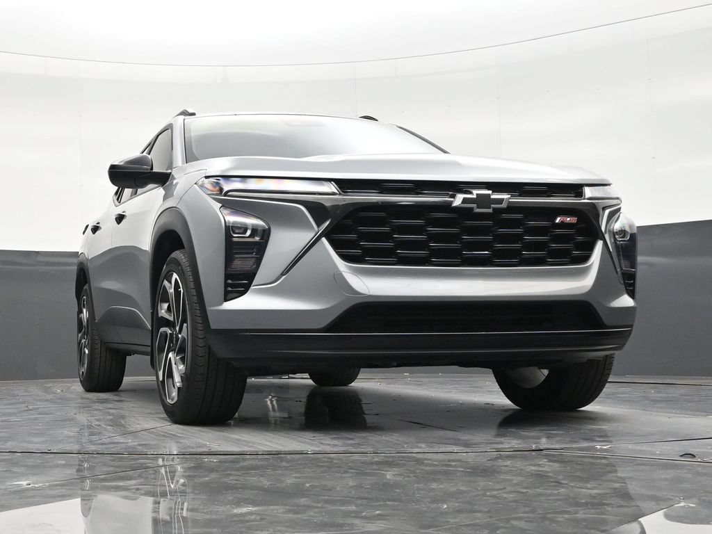 Used 2024 Chevrolet Trax RS w/ Driver Confidence Package FWD image 26