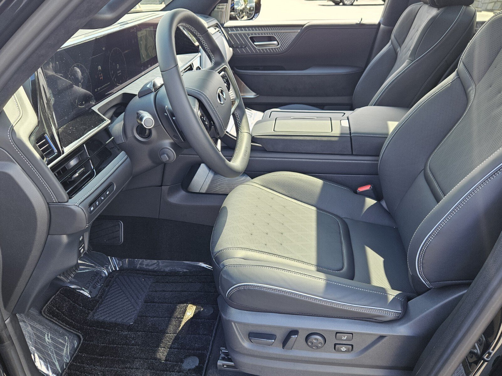 New 2027 INFINITI QX80 Autograph w/ Premium Cargo Package AWD/4WD image 15