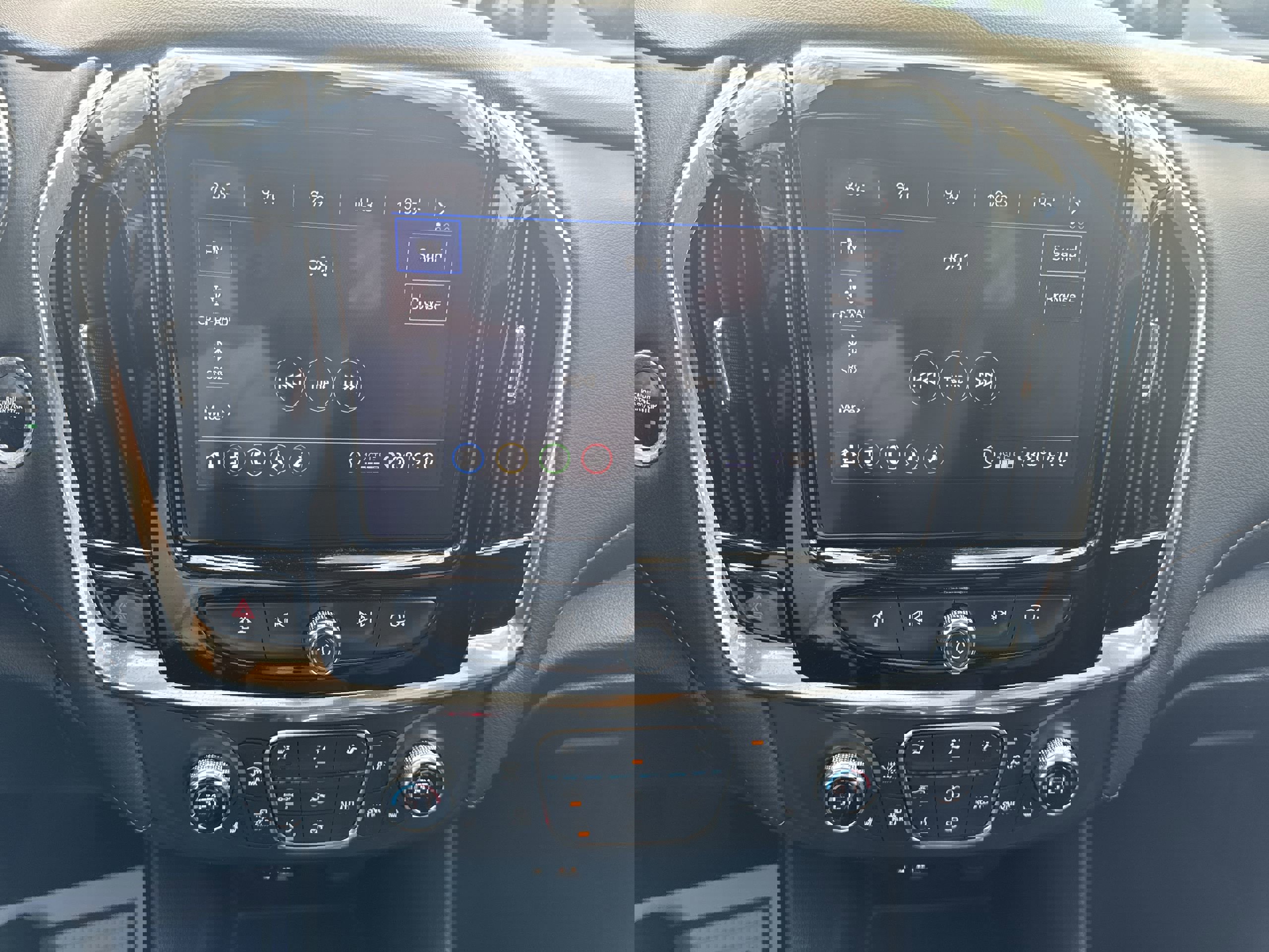 Used 2021 Chevrolet Traverse LT w/ LT Premium Package image 13