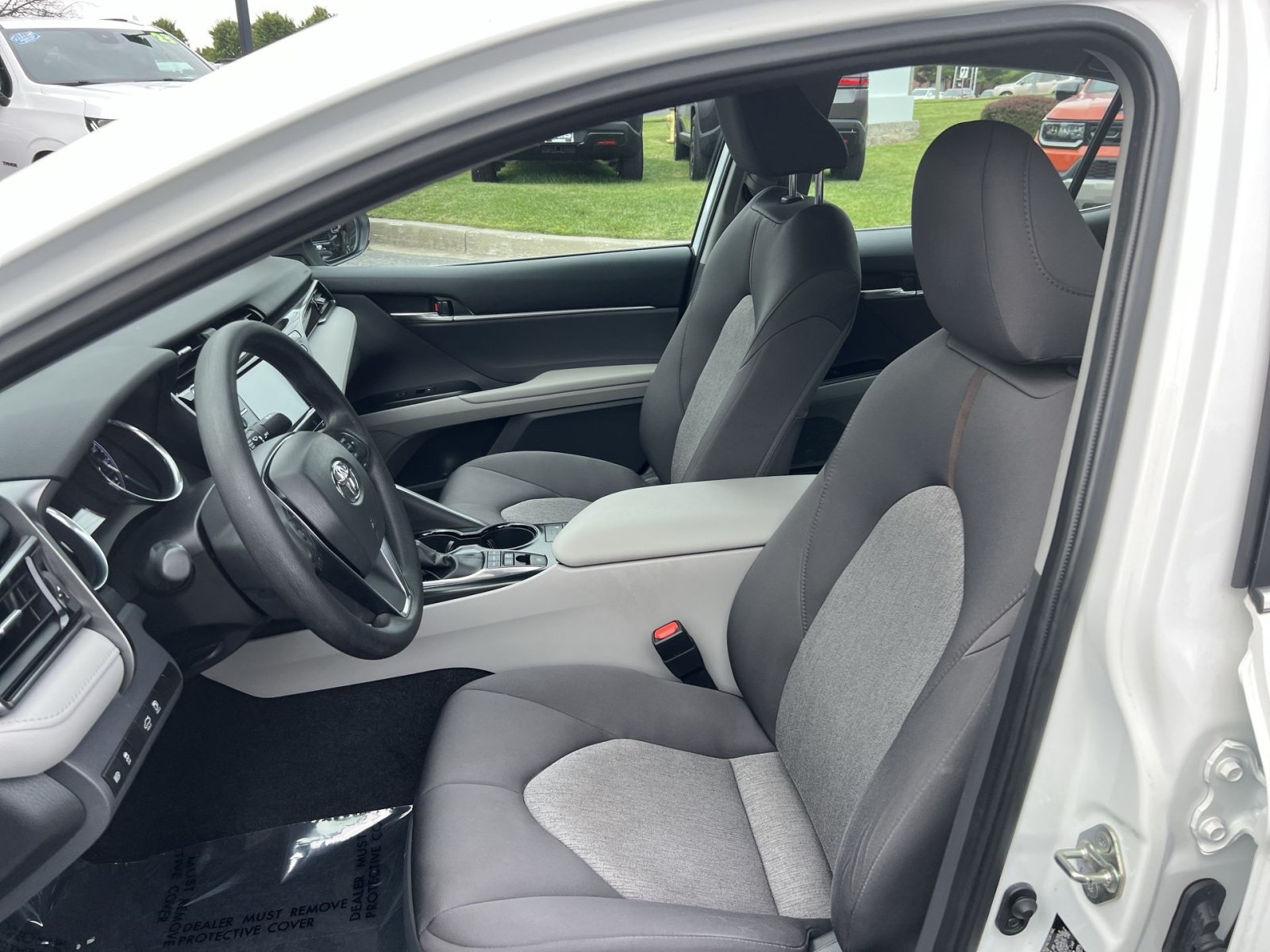 Used 2019 Toyota Camry LE FWD image 13