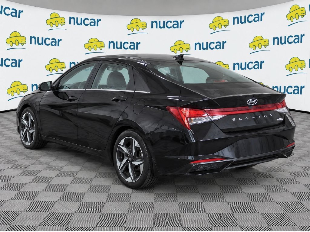 Used 2023 Hyundai Elantra Limited FWD image 3