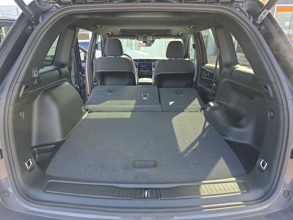 New 2026 Jeep Grand Cherokee Laredo X image 13