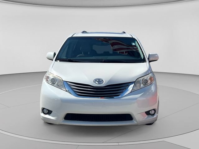 Used 2017 Toyota Sienna XLE w/ XLE Navigation Package AWD/4WD image 9