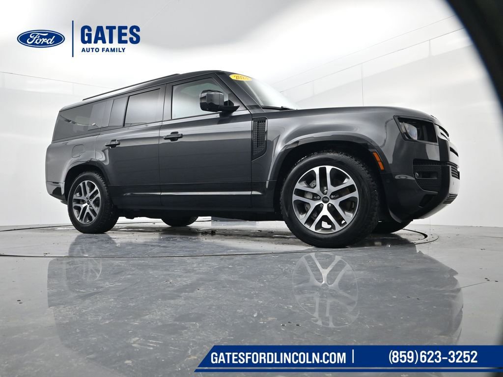 Used 2023 Land Rover Defender 130 X-Dynamic SE image 34