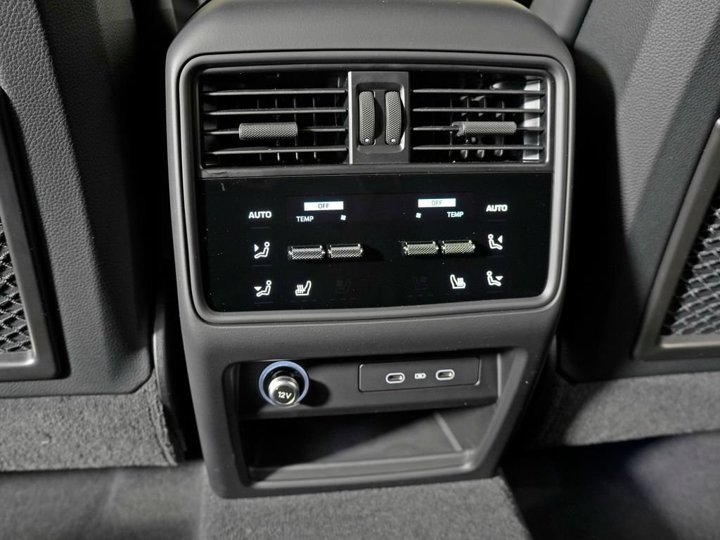 Certified 2026 Porsche Cayenne Coupe AWD/4WD image 36
