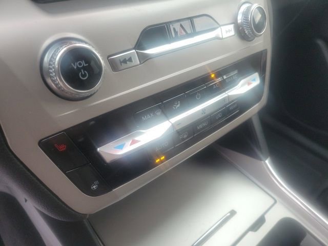 Used 2023 Ford Explorer XLT w/ Equipment Group 202A image 11