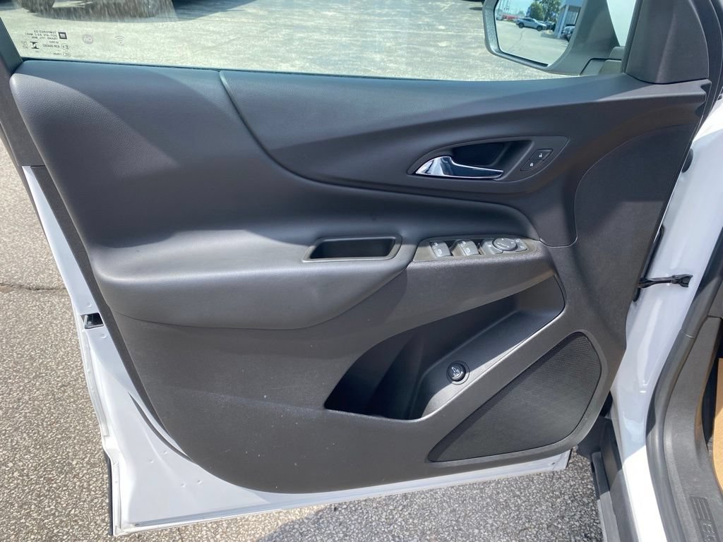 Certified 2024 Chevrolet Equinox LT FWD image 9