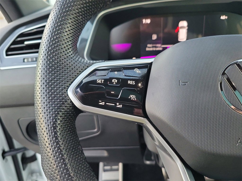 Certified 2024 Volkswagen Tiguan SE R-Line image 20