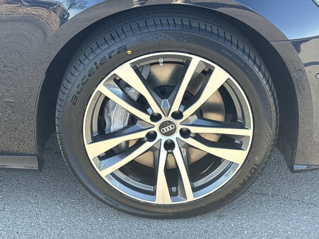 Used 2022 Audi A6 Premium Plus w/ Premium Plus Package image 11