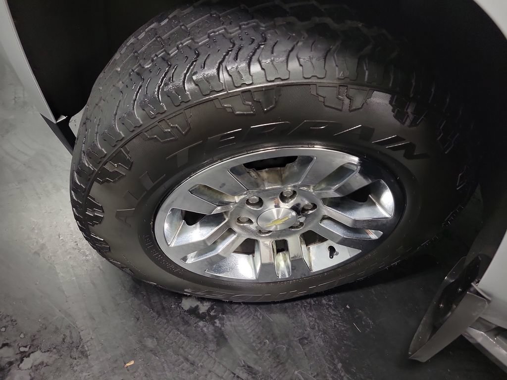 Used 2018 Chevrolet Tahoe LT AWD/4WD image 14