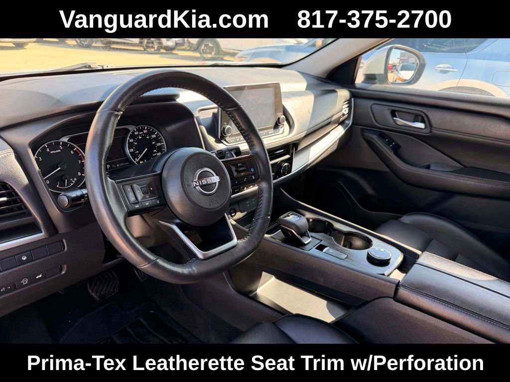 Used 2024 Nissan Rogue SV w/ SV Premium Package image 16