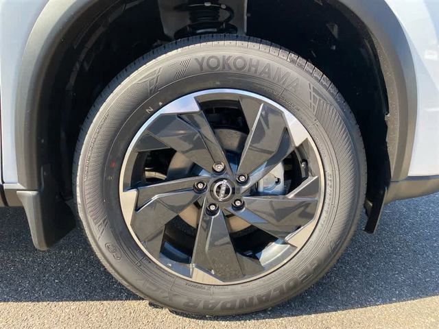New 2026 Nissan Rogue SV AWD/4WD image 28