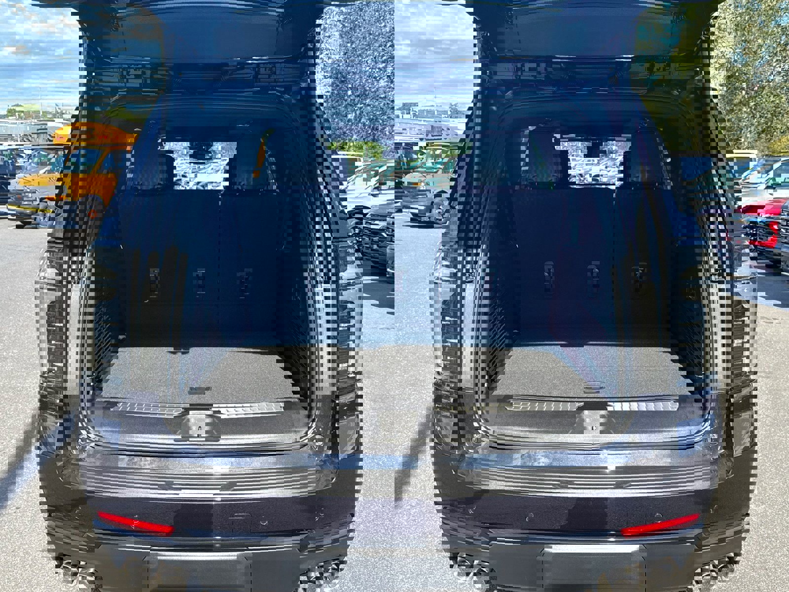 New 2026 Chevrolet Suburban RST w/ Comfort Package image 21
