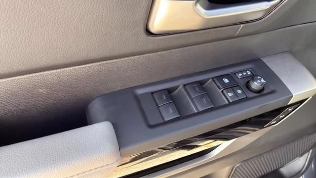Used 2025 Toyota Tundra Limited w/ TRD Off-Road Package AWD/4WD image 15