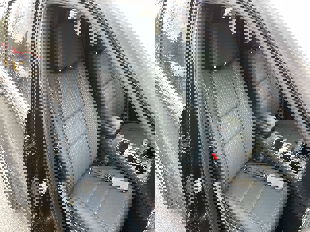 Used 2019 Jeep Grand Cherokee Laredo image 23