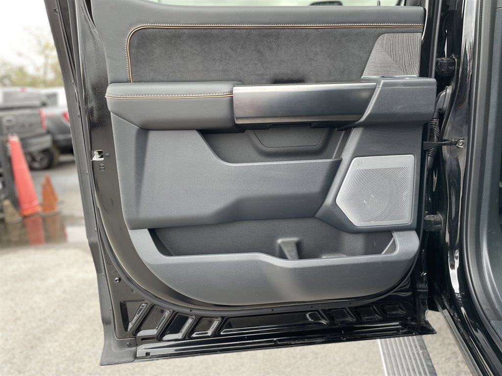 Used 2023 Ford F450 Platinum w/ FX4 Off-Road Package image 48