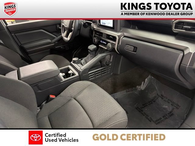 Used 2025 Toyota 4Runner SR5 AWD/4WD image 12