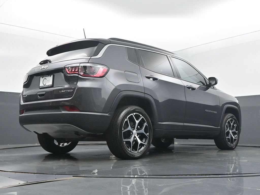 Used 2024 Jeep Compass Limited w/ Sun and Sound Group AWD/4WD image 54